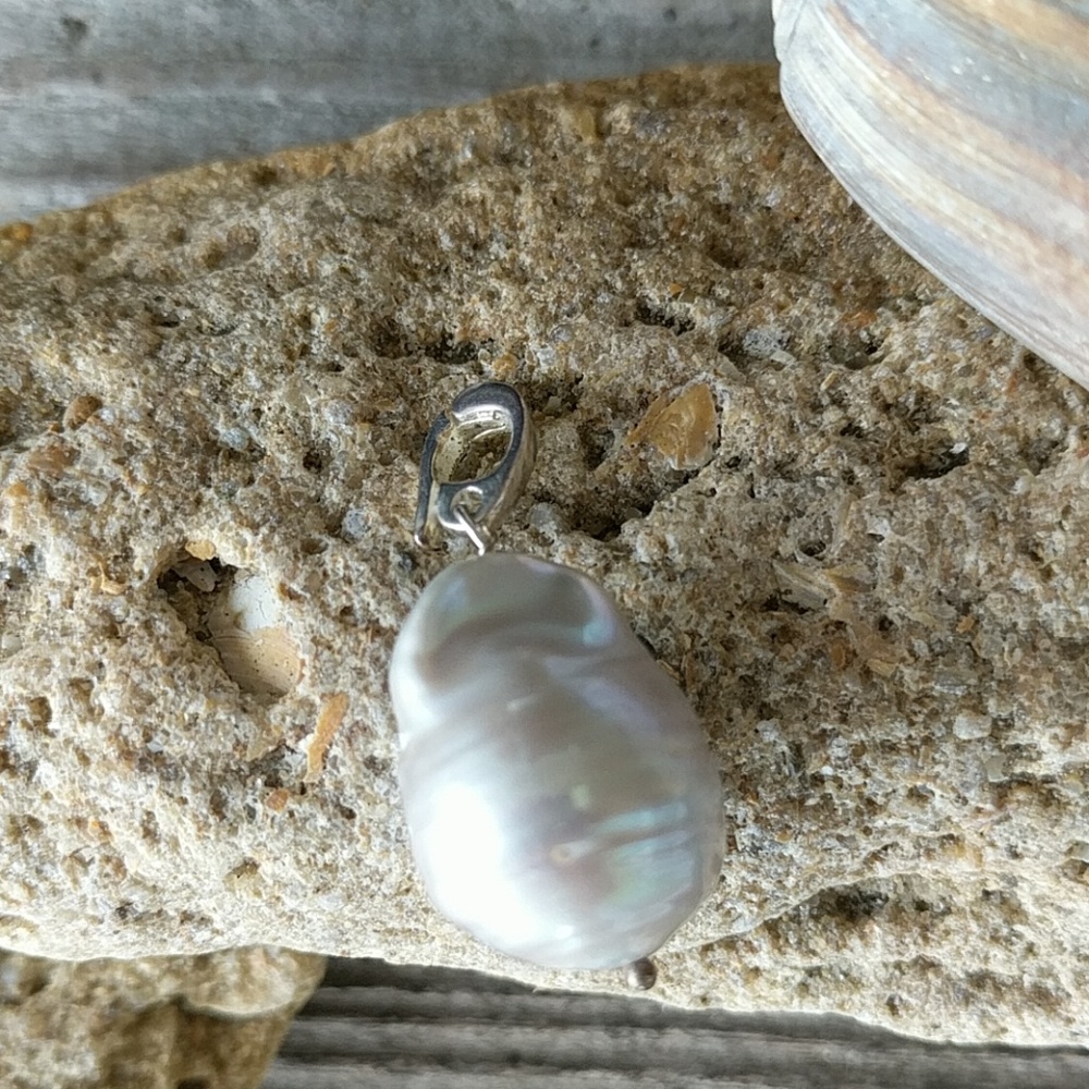 Pearl Pendant Charm With Sterling Silver Clasp